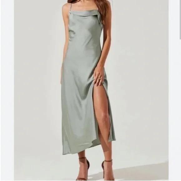 Astr The Label Cowl Slip Midi Dress in Sage at Nordstrom, Size Medium
